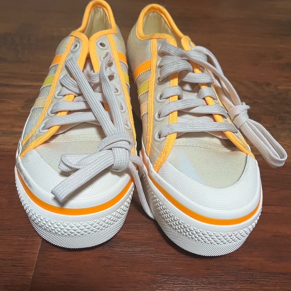 Womens addidas size 7